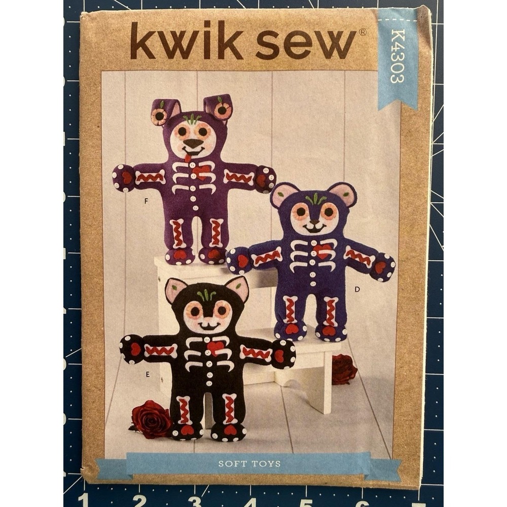 Kwik Sew Pattern K4303 Stuffed Skeleton Plush Cat, Bear & Dog‎ SOFT TOYS UC FF